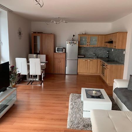 Vienna Gate Apartment Bratislava Ngoại thất bức ảnh