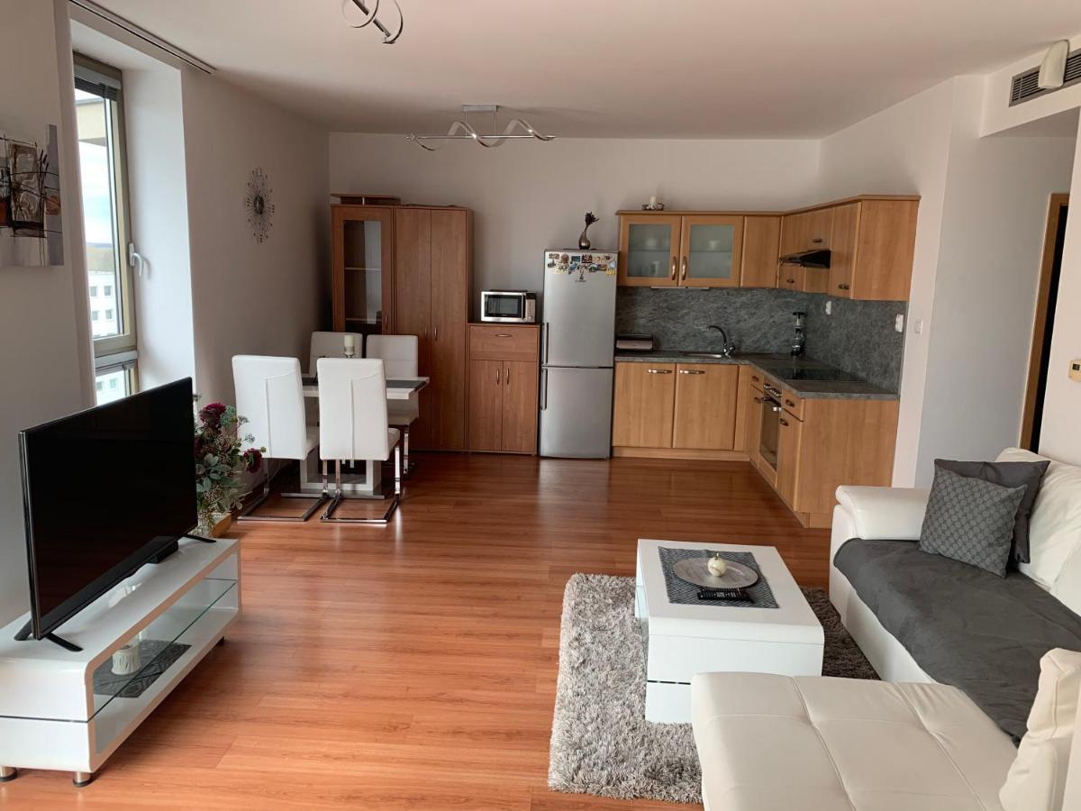 Vienna Gate Apartment Bratislava Ngoại thất bức ảnh